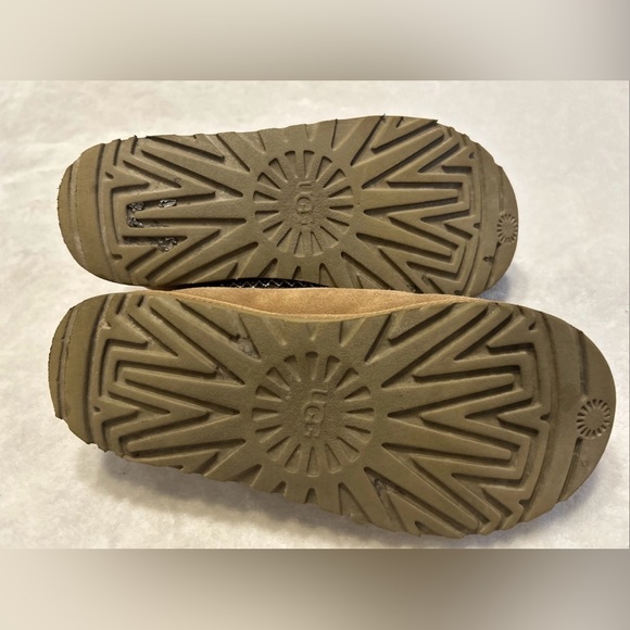 Ugg Tasman Slippers Chestnut Size 8 GUC! - Picture 6 of 6
